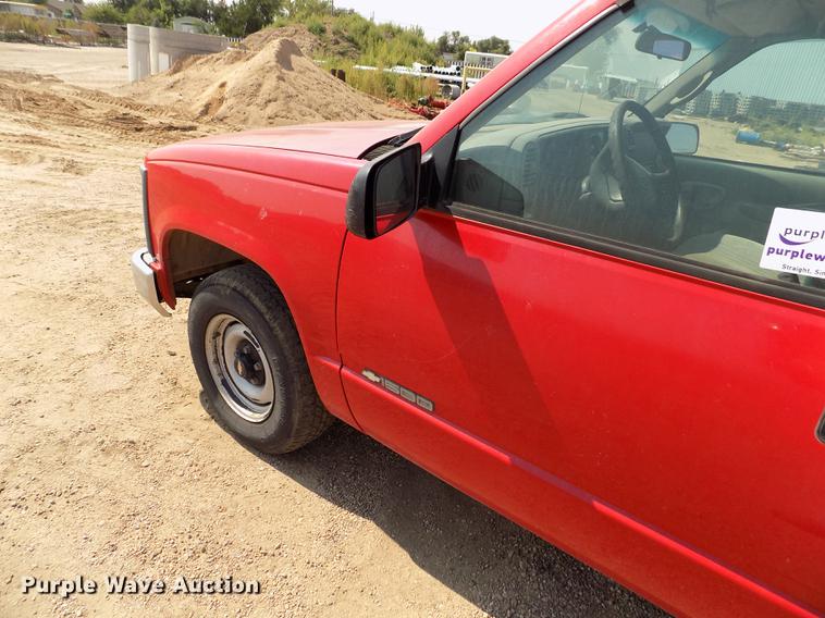 image for item DB9162 1997 Chevrolet C1500 Ext.Cab pickup truck