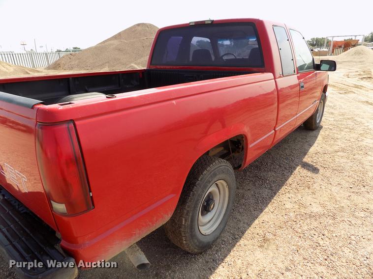 image for item DB9162 1997 Chevrolet C1500 Ext.Cab pickup truck