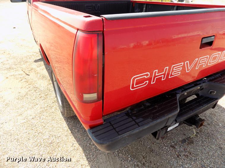 image for item DB9162 1997 Chevrolet C1500 Ext.Cab pickup truck