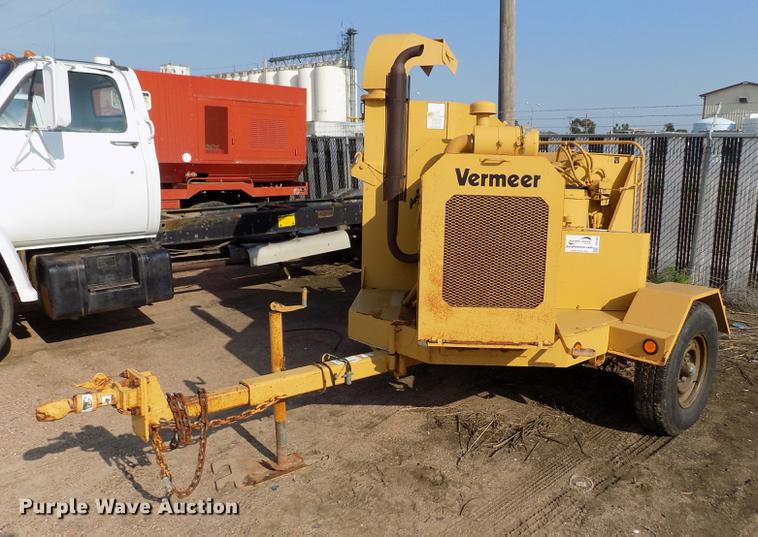image for item DB9164 1993 Vermeer BC1250 chipper