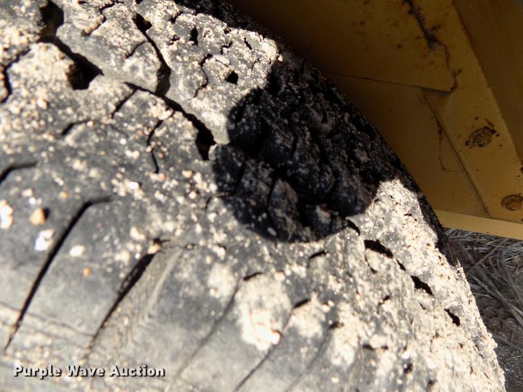 image for item DB9164 1993 Vermeer BC1250 chipper