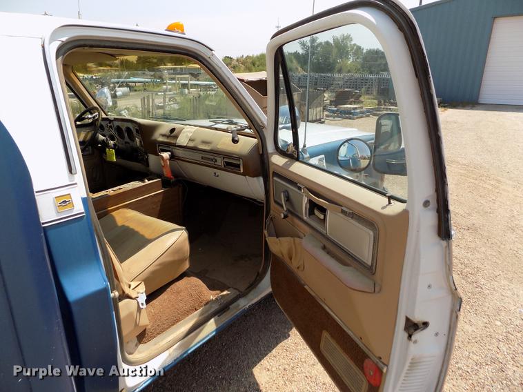image for item DB9166 1978 Chevrolet C30 ambulance