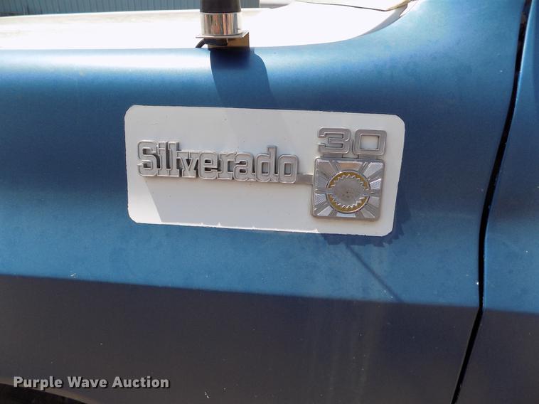 image for item DB9166 1978 Chevrolet C30 ambulance