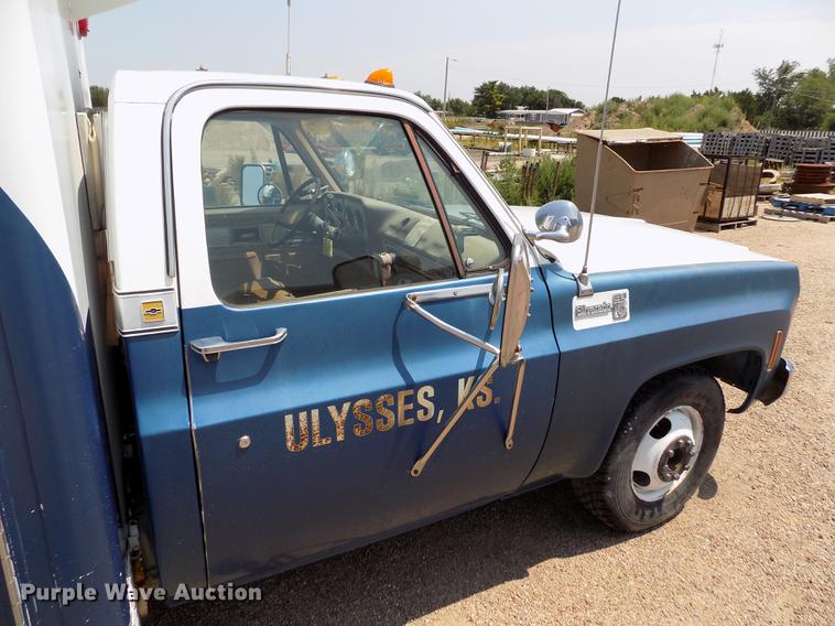 image for item DB9166 1978 Chevrolet C30 ambulance