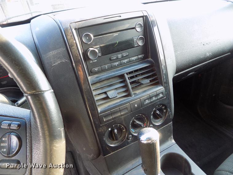 image for item DB9167 2010 Ford Explorer SUV