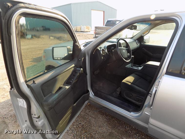 image for item DB9167 2010 Ford Explorer SUV
