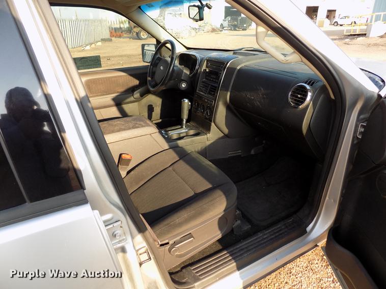 image for item DB9167 2010 Ford Explorer SUV