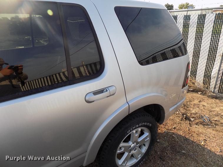 image for item DB9167 2010 Ford Explorer SUV