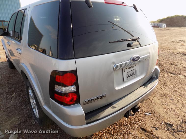 image for item DB9167 2010 Ford Explorer SUV