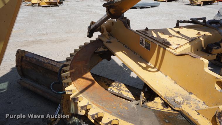 image for item DD7852 1995 Champion 720A Series III motor grader