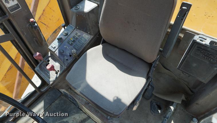 image for item DD7854 1995 Champion 720A Series III motor grader