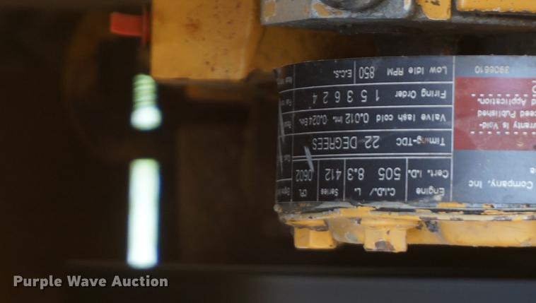 image for item DD7854 1995 Champion 720A Series III motor grader