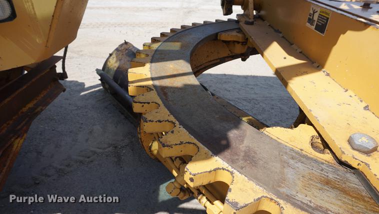 image for item DD7854 1995 Champion 720A Series III motor grader