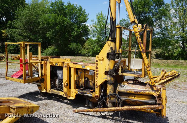 image for item DD7856 1999 Midland WA road widener