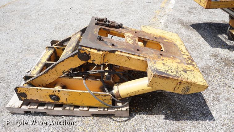 image for item DD7856 1999 Midland WA road widener