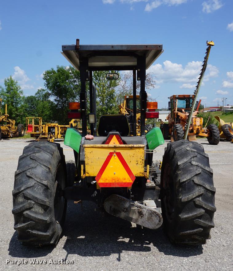 image for item DD7857 2002 John Deere 5320 tractor