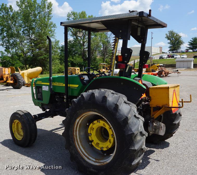 image for item DD7857 2002 John Deere 5320 tractor