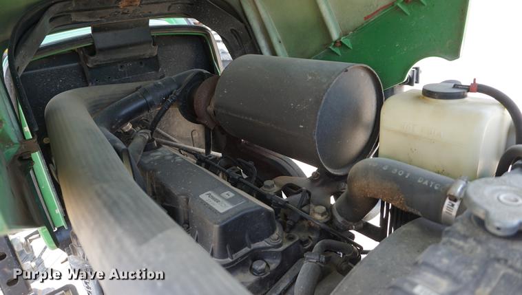 image for item DD7857 2002 John Deere 5320 tractor