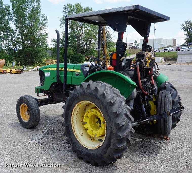 image for item DD7858 2007 John Deere 5225 tractor