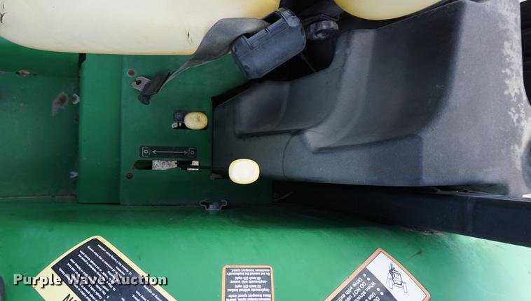 image for item DD7858 2007 John Deere 5225 tractor