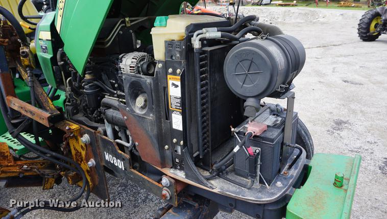 image for item DD7858 2007 John Deere 5225 tractor