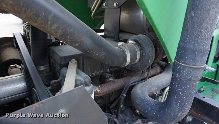 image for item DD7858 2007 John Deere 5225 tractor