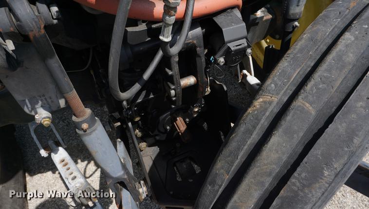 image for item DD7858 2007 John Deere 5225 tractor