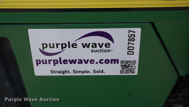 image for item DD7858 2007 John Deere 5225 tractor