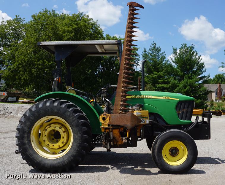 image for item DD7859 2006 John Deere 5325 tractor