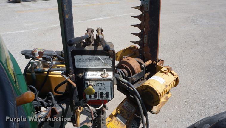 image for item DD7859 2006 John Deere 5325 tractor