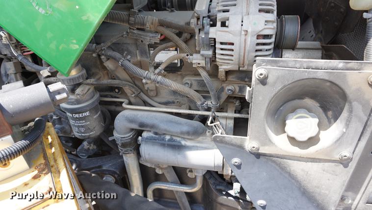 image for item DD7859 2006 John Deere 5325 tractor