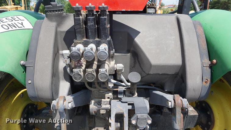 image for item DD7859 2006 John Deere 5325 tractor