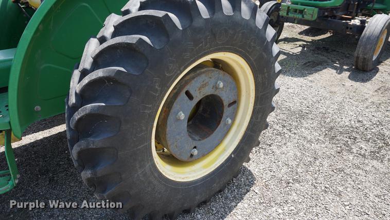image for item DD7859 2006 John Deere 5325 tractor