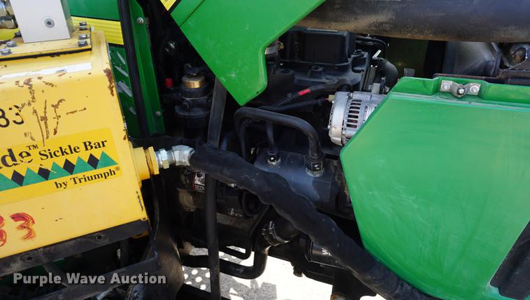 image for item DD7861 2006 John Deere 5205 tractor