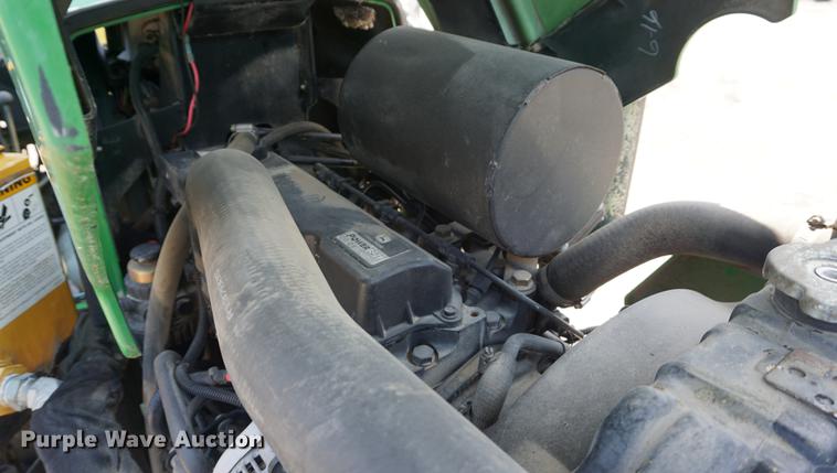 image for item DD7861 2006 John Deere 5205 tractor