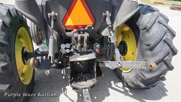 image for item DD7861 2006 John Deere 5205 tractor