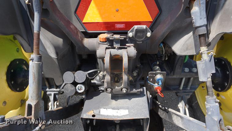 image for item DD7861 2006 John Deere 5205 tractor