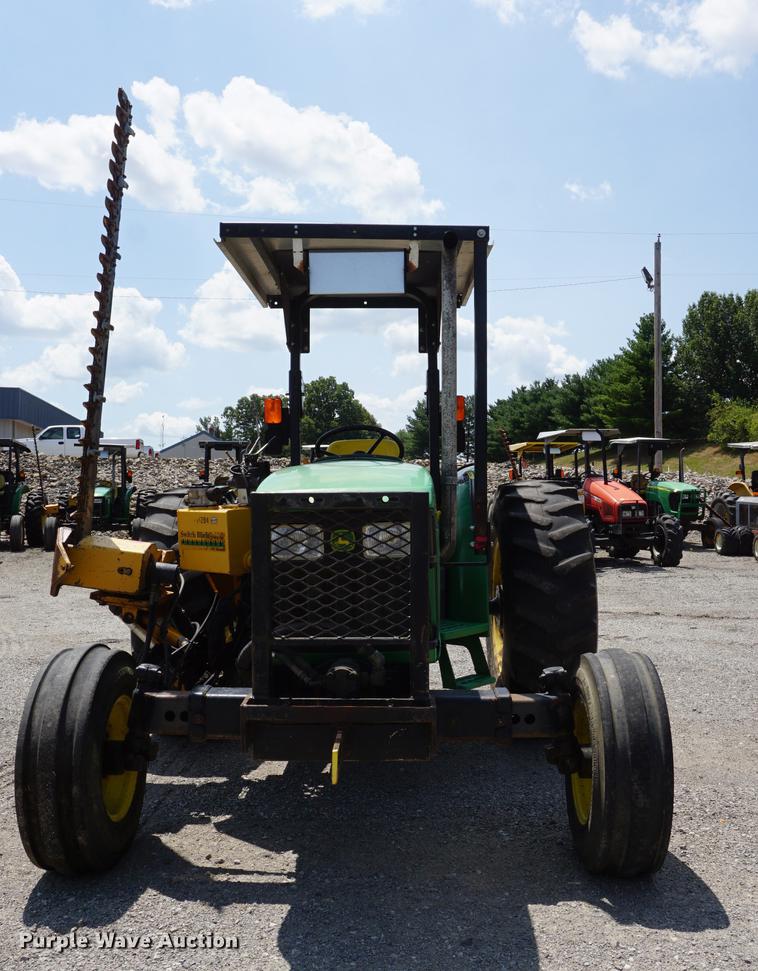 image for item DD7866 2005 John Deere 5205 tractor