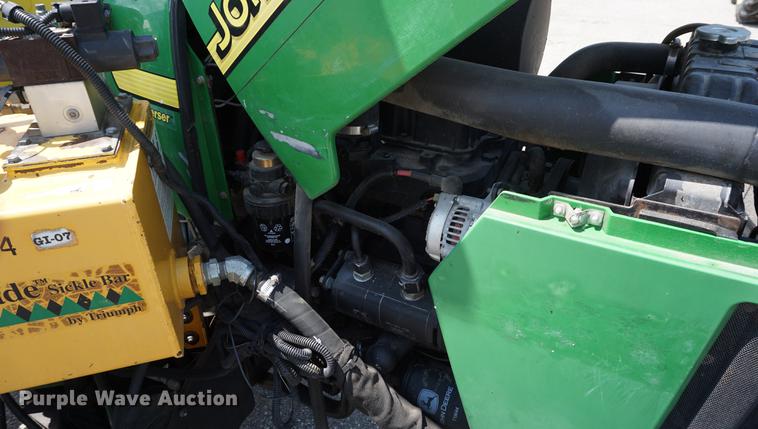 image for item DD7866 2005 John Deere 5205 tractor