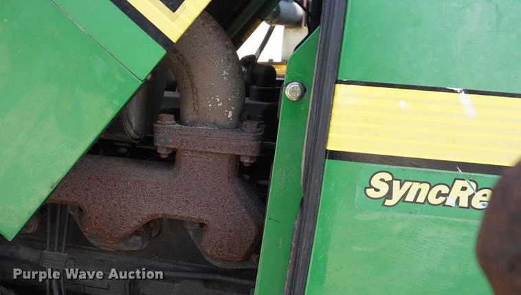 image for item DD7866 2005 John Deere 5205 tractor