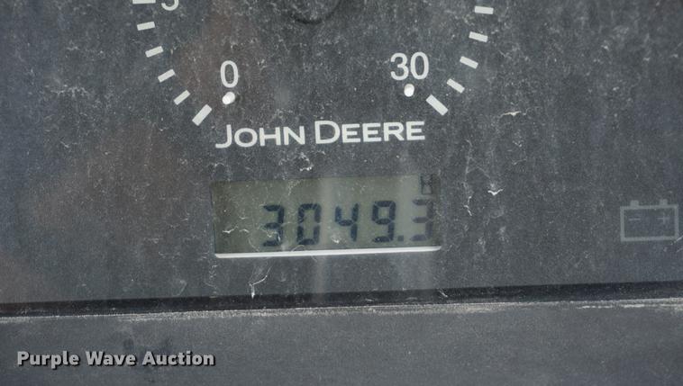 image for item DD7867 2005 John Deere 5205 tractor