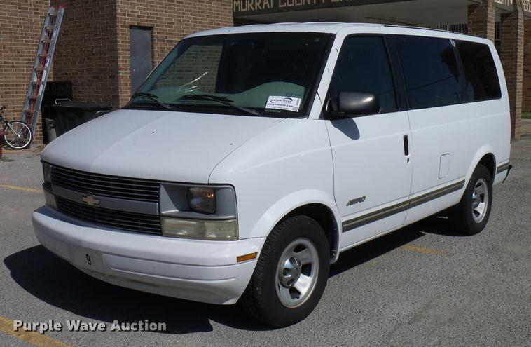 image for item DD8350 1997 Chevrolet Astro van