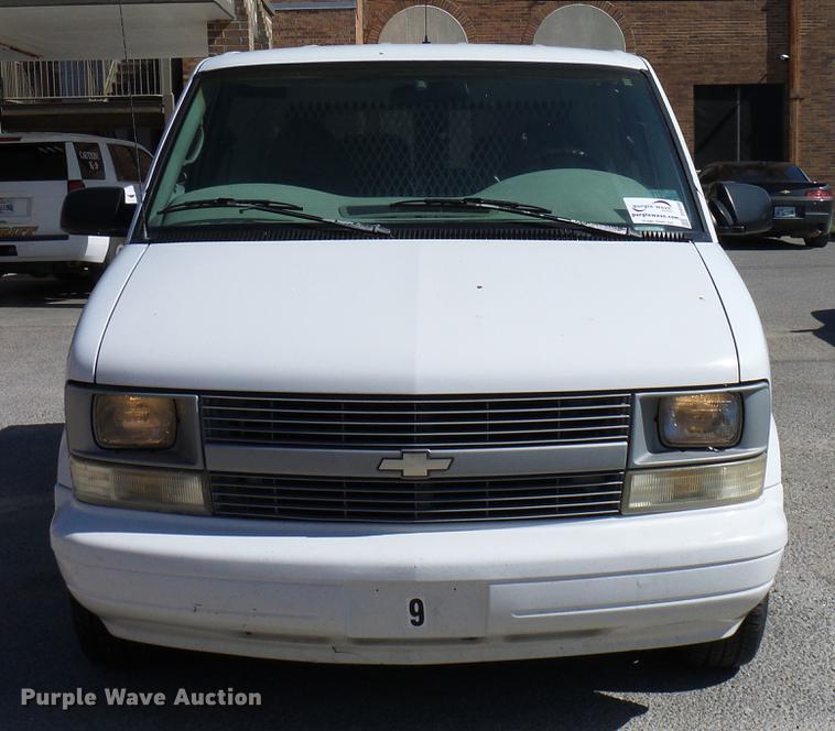image for item DD8350 1997 Chevrolet Astro van