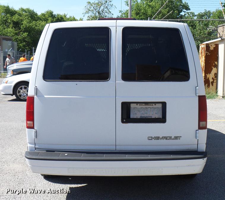 image for item DD8350 1997 Chevrolet Astro van
