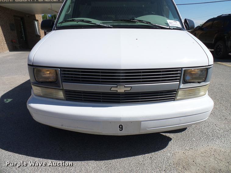 image for item DD8350 1997 Chevrolet Astro van