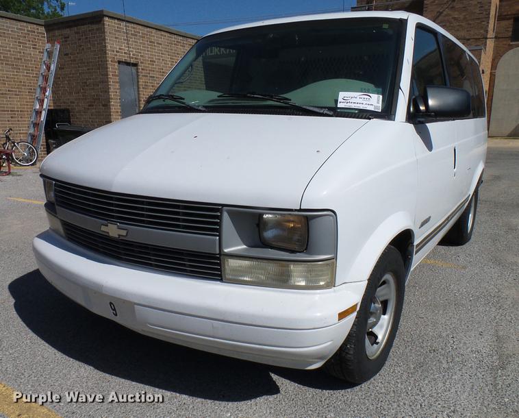 image for item DD8350 1997 Chevrolet Astro van