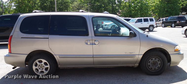 image for item DD8352 2000 Nissan Quest van