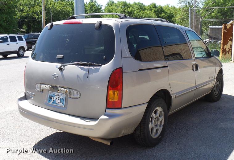 image for item DD8352 2000 Nissan Quest van
