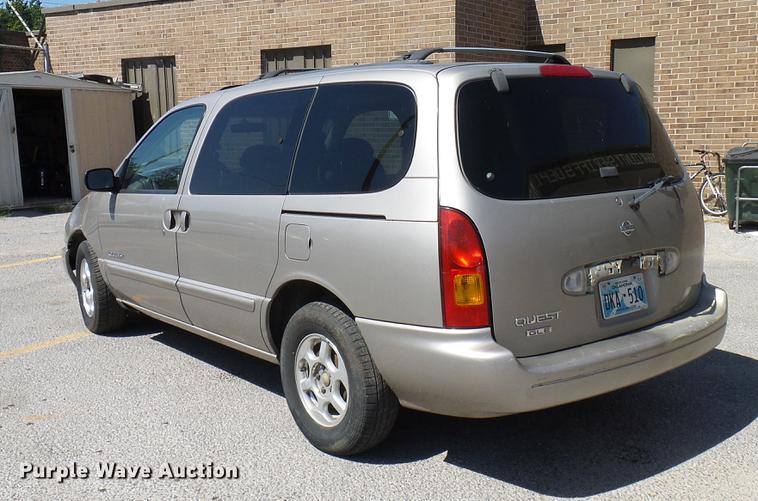 image for item DD8352 2000 Nissan Quest van
