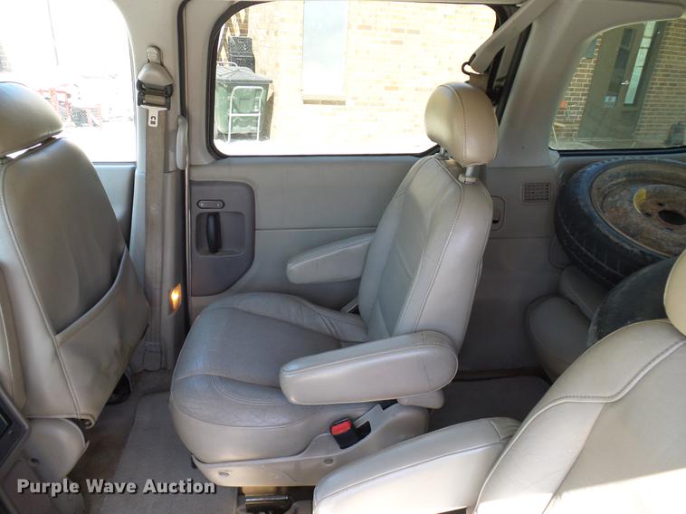 image for item DD8352 2000 Nissan Quest van